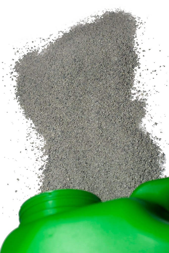Why Some Cats Eat Cat Litter?
